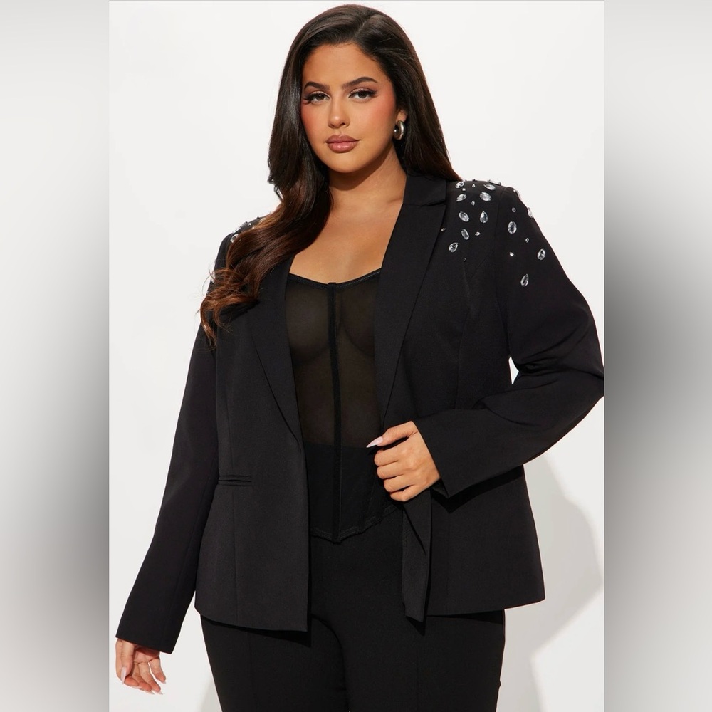 Fashion Nova Embellished Crystal Shoulder Blazer – Black Statement Jacket